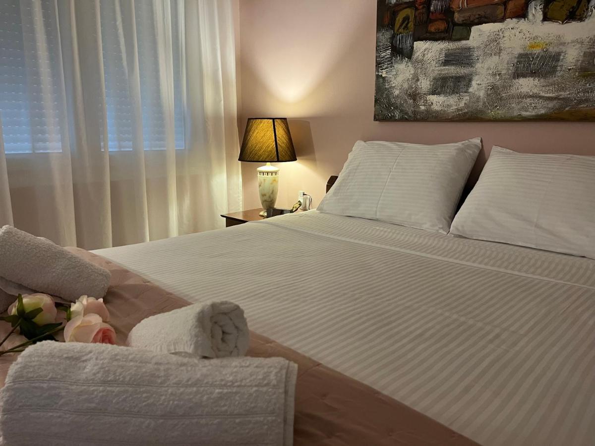 Kavala Port Apartments Luaran gambar